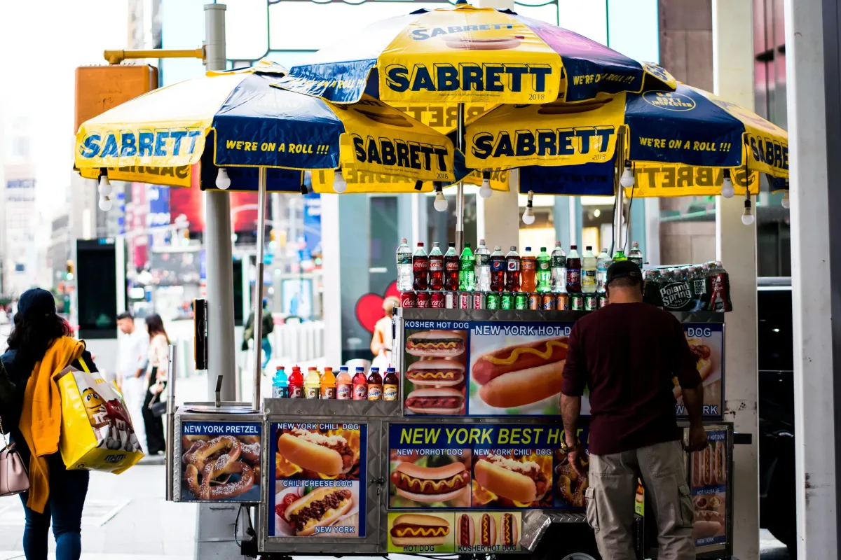 Hot dog-stande i New York: Guide til byens gadekøkken