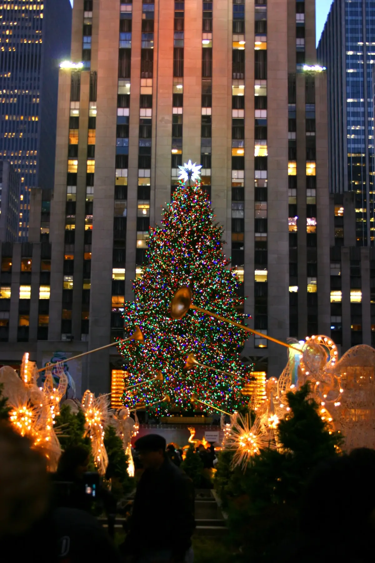 Juletræet ved Rockefeller Center 2026: tænding, datoer og tips